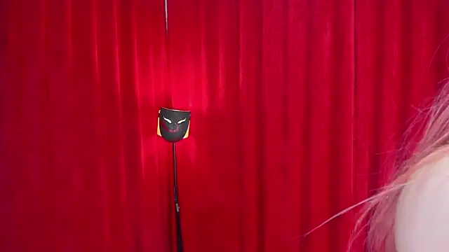 Snapshot of HakuRukushka chatting on January 6, 11:09 pm HakuRukushka online show from January 6, 11:09 pm