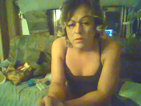 Snapshot of HoneyBdaQueen chatting on March 11, 10:18 am HoneyBdaQueen online show from March 11, 10:18 am