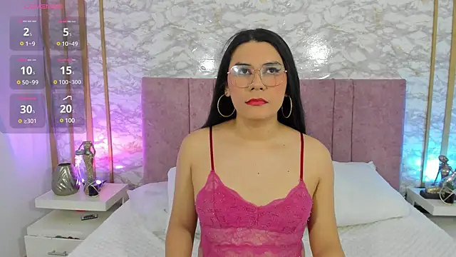 Snapshot of caroline_jensen18 chatting on February 10, 1:11 pm caroline jensen18 online show from February 10, 1:11 pm