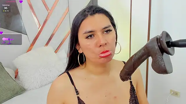 Snapshot of caroline_jensen18 chatting on October 6, 1:00 pm caroline jensen18 online show from October 6, 1:00 pm