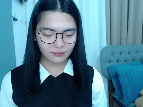 zhaviahale21 online show from October 12, 3:31 am