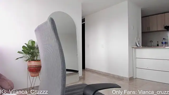 Snapshot of vianca_cruzz chatting on January 28, 8:04 pm vianca cruzz online show from January 28, 8:04 pm