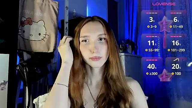 LisaIcon online show from March 22, 8:15 pm