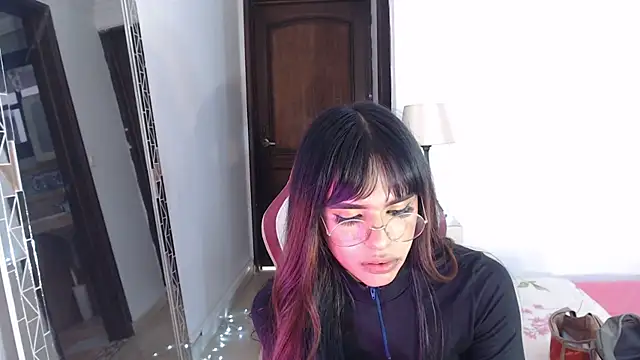 Snapshot of DannaDooll99 chatting on January 17, 8:26 pm DannaDooll99 online show from January 17, 8:26 pm