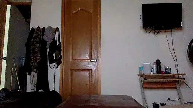 Snapshot of venustattoopussy chatting on December 12, 6:14 am venustattoopussy online show from December 12, 6:14 am