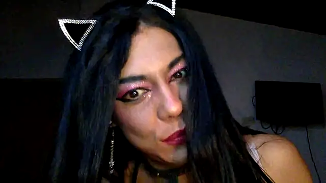 Snapshot of venustattoopussy chatting on January 22, 12:59 am venustattoopussy online show from January 22, 12:59 am
