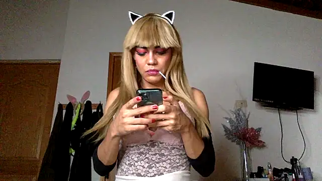 Snapshot of venustattoopussy chatting on January 31, 3:20 am venustattoopussy online show from January 31, 3:20 am