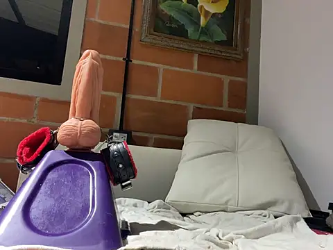 Snapshot of venustattoopussy chatting on March 17, 5:41 am venustattoopussy online show from March 17, 5:41 am