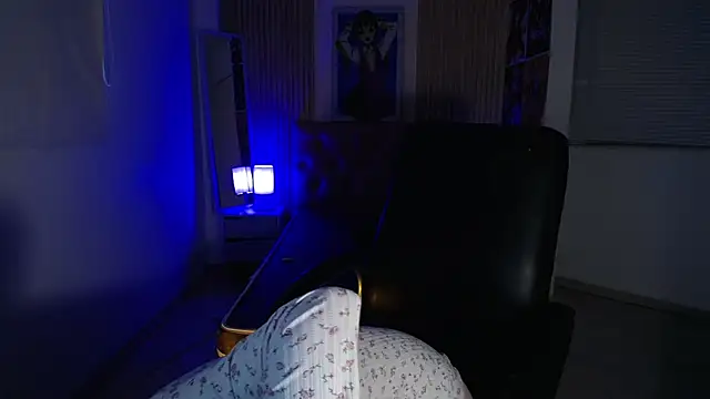 Snapshot of kittyhouse_hs chatting on October 9, 9:16 pm kittyhouse hs online show from October 9, 9:16 pm