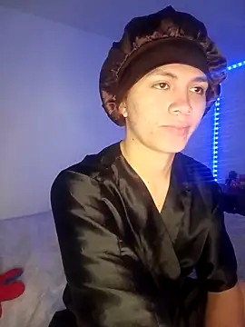 Snapshot of giuliana_andrade chatting on October 9, 12:34 am giuliana andrade online show from October 9, 12:34 am