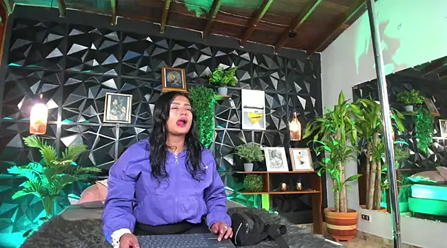 Snapshot of karla_999 chatting on March 19, 12:15 am karla 999 online show from March 19, 12:15 am