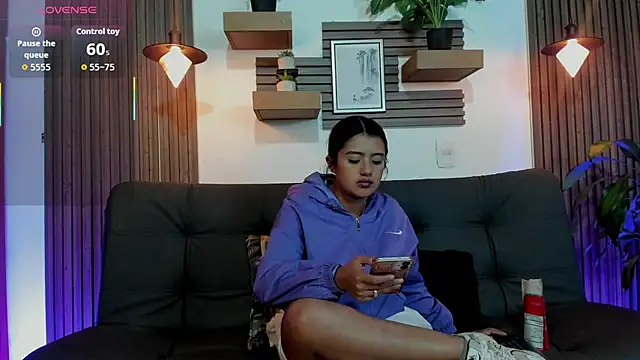 Snapshot of karla_999 chatting on September 22, 11:21 pm karla 999 online show from September 22, 11:21 pm