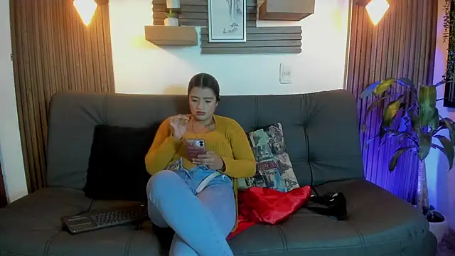 Snapshot of karla_999 chatting on October 4, 2:01 am karla 999 online show from October 4, 2:01 am