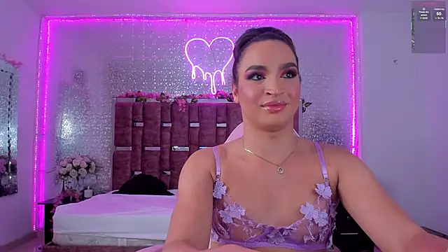 Snapshot of KylieVictoria chatting on January 22, 4:34 am KylieVictoria online show from January 22, 4:34 am