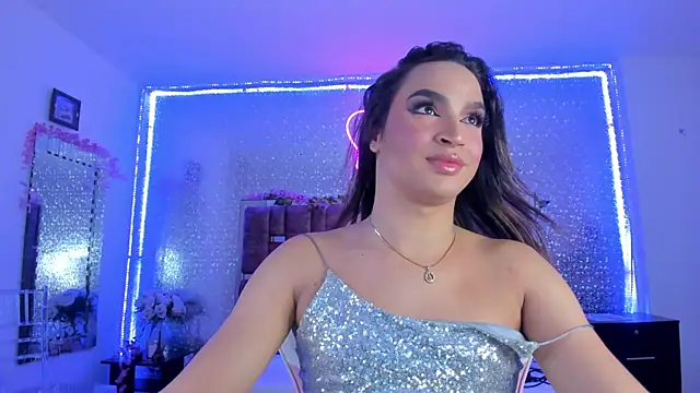 Snapshot of KylieVictoria chatting on February 6, 4:42 am KylieVictoria online show from February 6, 4:42 am