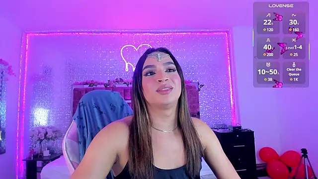 Snapshot of KylieVictoria chatting on February 11, 4:44 am KylieVictoria online show from February 11, 4:44 am