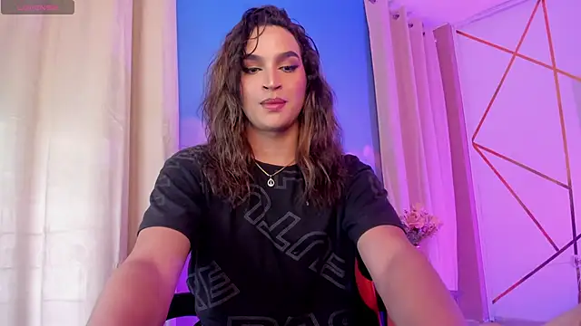 Snapshot of KylieVictoria chatting on February 13, 4:40 am KylieVictoria online show from February 13, 4:40 am