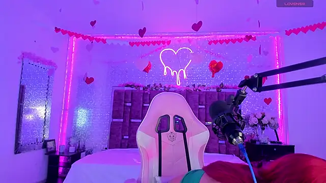 Snapshot of KylieVictoria chatting on February 14, 4:58 am KylieVictoria online show from February 14, 4:58 am