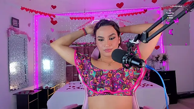 Snapshot of KylieVictoria chatting on February 16, 4:53 am KylieVictoria online show from February 16, 4:53 am