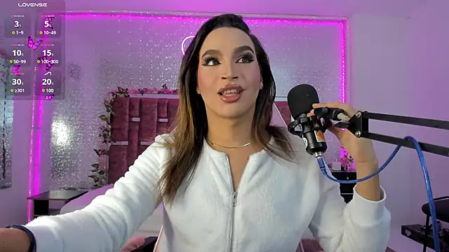Snapshot of KylieVictoria chatting on March 19, 4:36 am KylieVictoria online show from March 19, 4:36 am