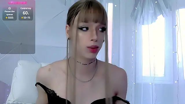 Snapshot of Dasha_M chatting on December 6, 8:54 am Dasha M online show from December 6, 8:54 am