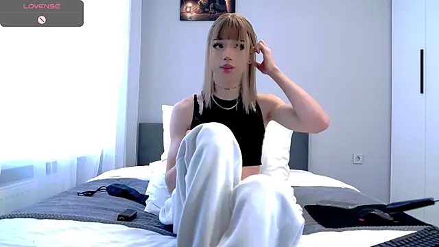 Snapshot of Dasha_M chatting on February 9, 9:16 am Dasha M online show from February 9, 9:16 am