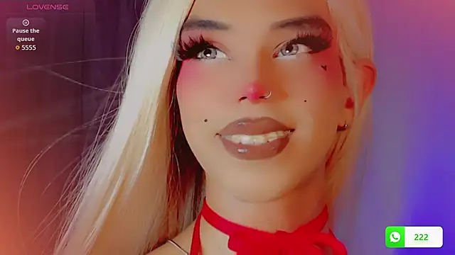 DanniLee  online show from December 18, 9:09 pm