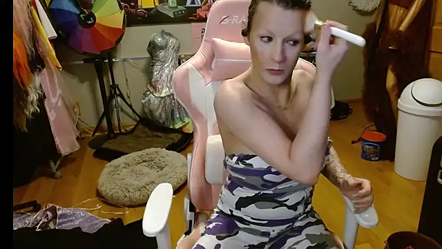 Snapshot of jessy0504 chatting on February 4, 11:27 pm jessy0504 online show from February 4, 11:27 pm