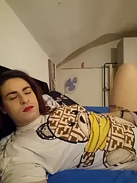perla97 online show from December 4, 1:25 pm