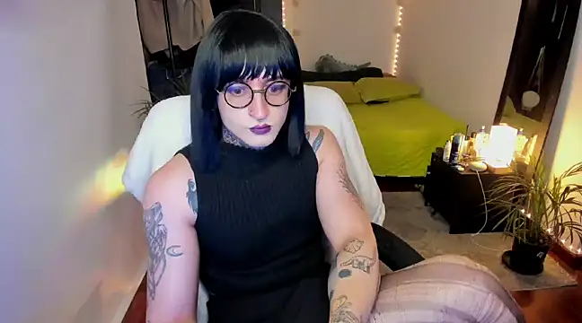 ShiiraVelkor online show from February 18, 10:16 am