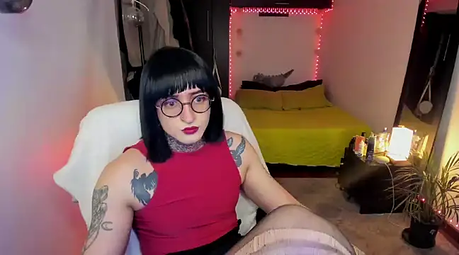 ShiiraVelkor online show from February 22, 10:18 am