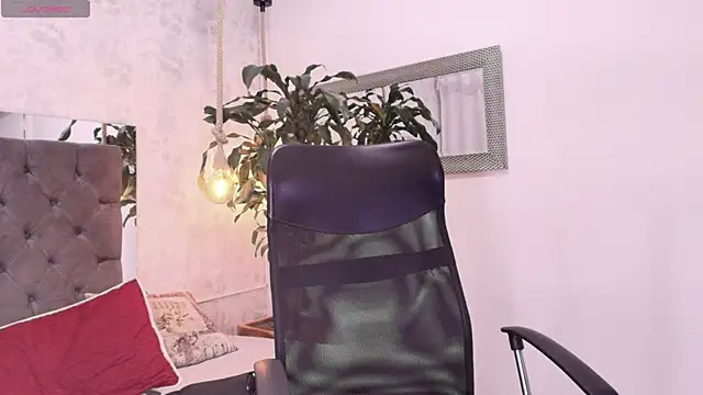 Snapshot of maddy_cooper_ chatting on December 29, 8:58 pm maddy cooper online show from December 29, 8:58 pm