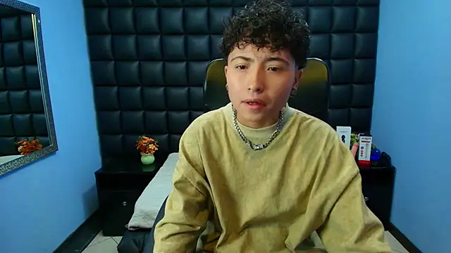 Im Mathias online show from November 13, 2:43 am