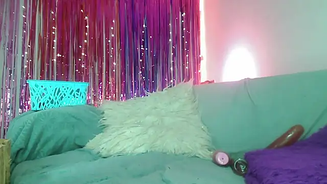 Snapshot of princesskitty111 chatting on January 25, 6:55 am princesskitty111 online show from January 25, 6:55 am