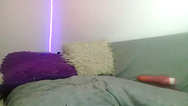 Snapshot of princesskitty111 chatting on February 23, 12:08 am princesskitty111 online show from February 23, 12:08 am