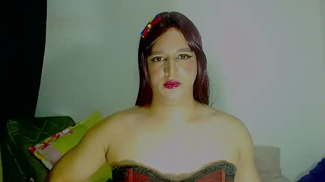 Snapshot of alexandrasexy32 chatting on September 19, 4:40 am alexandrasexy32 online show from September 19, 4:40 am