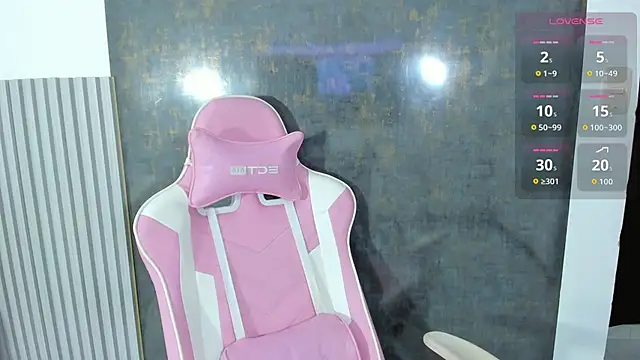 lana boomer online show from February 20, 7:38 pm