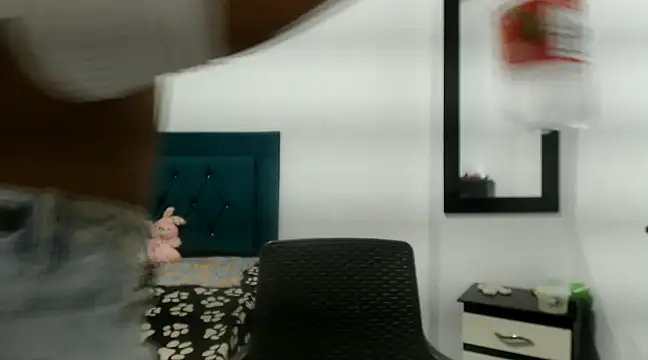 Snapshot of lucianadolll chatting on February 27, 9:32 am lucianadolll online show from February 27, 9:32 am