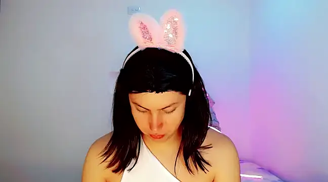 Snapshot of Oxana-Novikov chatting on December 7, 7:05 pm Oxana-Novikov online show from December 7, 7:05 pm