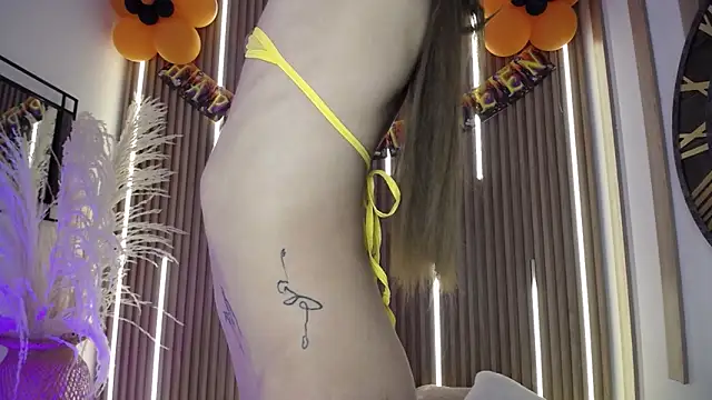 Aniie Doll online show from October 23, 8:24 pm