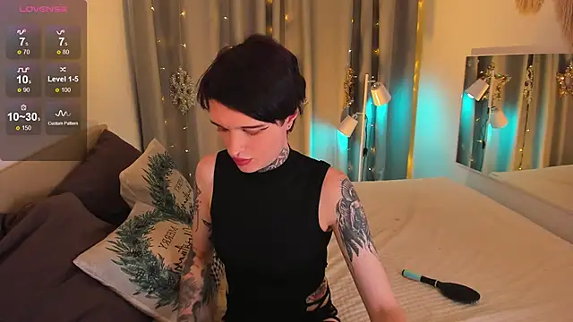 Snapshot of Simona_Rain chatting on December 28, 5:44 am Simona Rain online show from December 28, 5:44 am