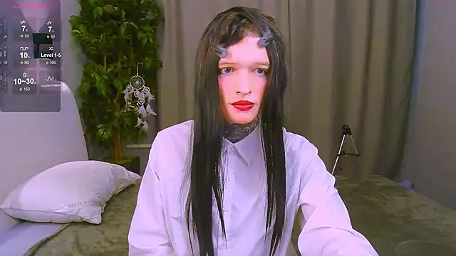 Snapshot of Simona_Rain chatting on February 5, 6:35 am Simona Rain online show from February 5, 6:35 am