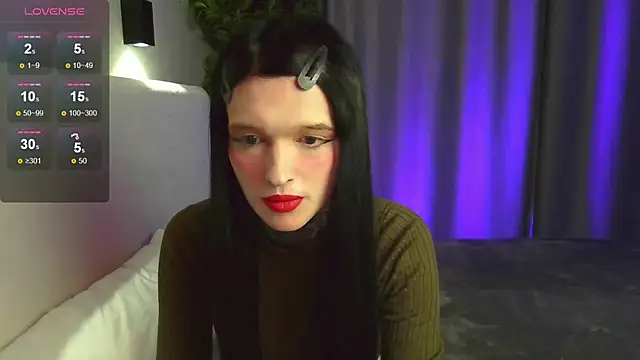 Snapshot of Simona_Rain chatting on February 8, 4:25 am Simona Rain online show from February 8, 4:25 am