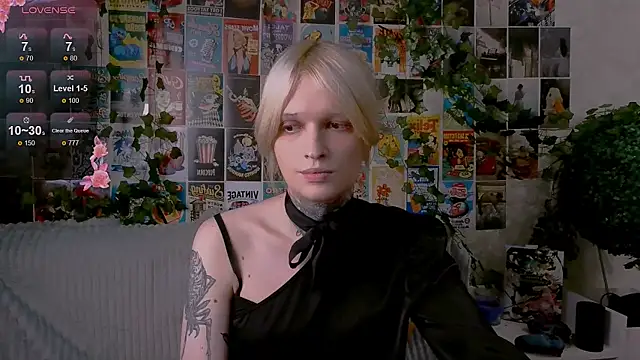Snapshot of Simona_Rain chatting on September 30, 9:59 pm Simona Rain online show from September 30, 9:59 pm