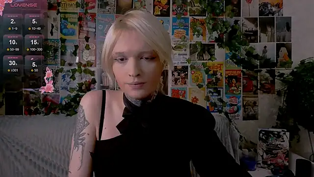 Snapshot of Simona_Rain chatting on October 4, 3:07 am Simona Rain online show from October 4, 3:07 am