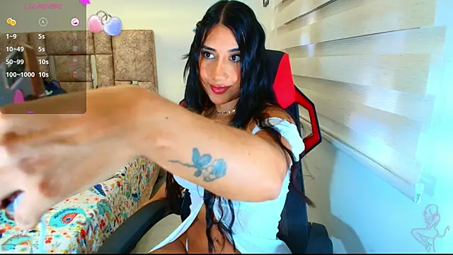 Snapshot of sexysaradoll chatting on February 20, 10:37 pm sexysaradoll online show from February 20, 10:37 pm