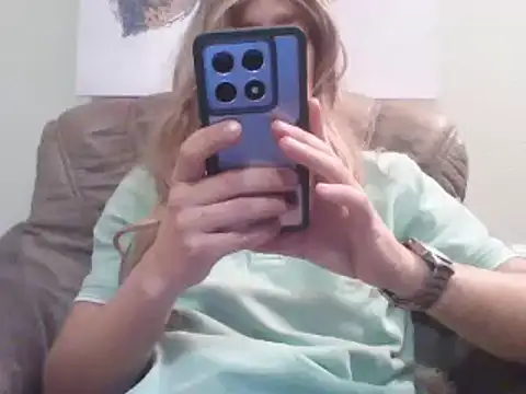 Snapshot of Kinky-Kristina chatting on January 18, 10:16 pm Kinky-Kristina online show from January 18, 10:16 pm