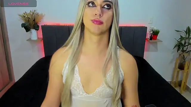 ashley sans2000 online show from November 8, 8:15 am