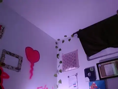 Melody200420 online show from October 28, 11:24 pm