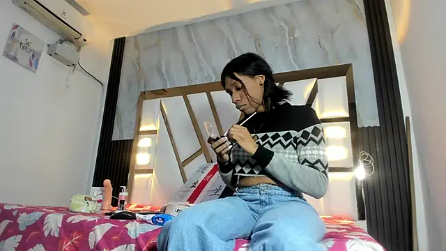 Snapshot of amber_diior chatting on September 27, 1:47 am amber diior online show from September 27, 1:47 am